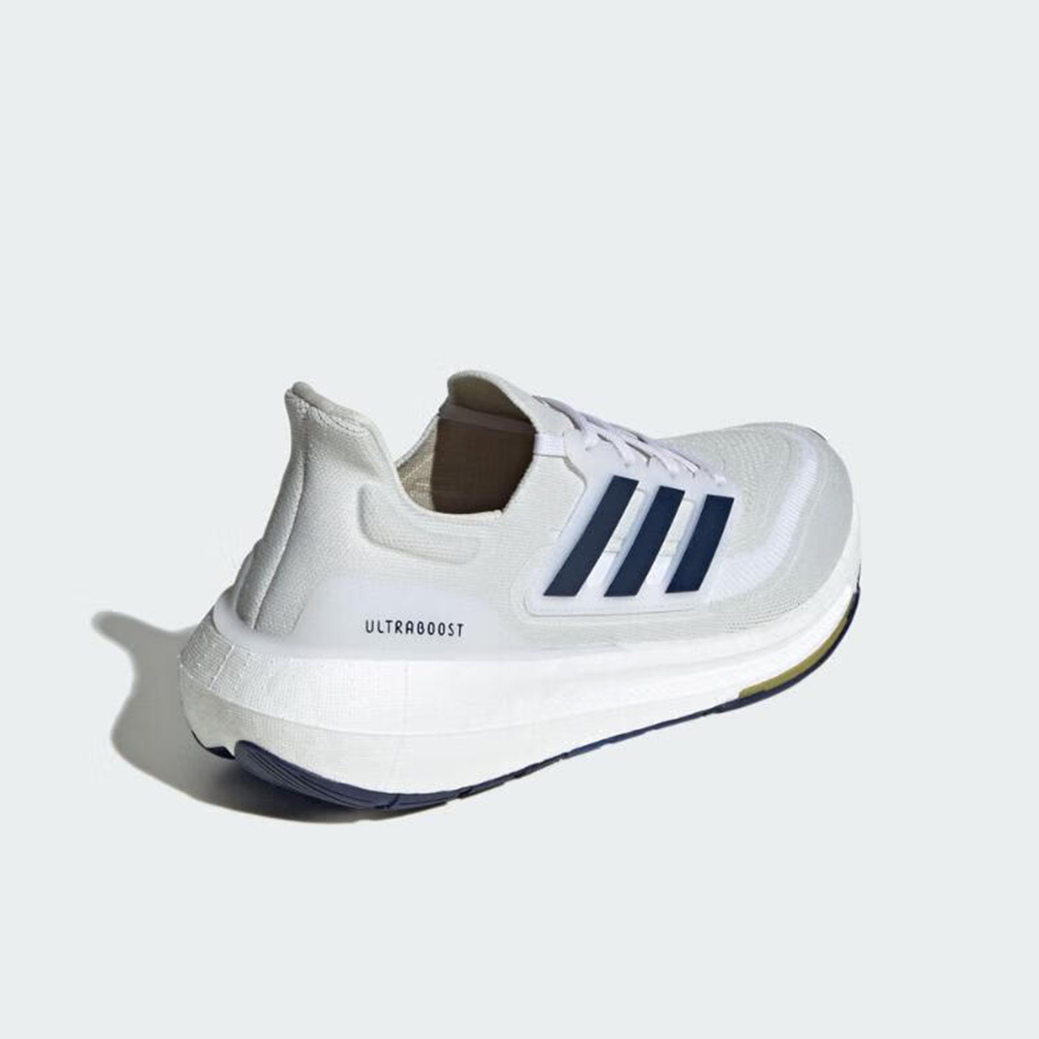 Оригинальные мужские кроссовки – обзор и цена Adidas Shoes Ultraboost Light